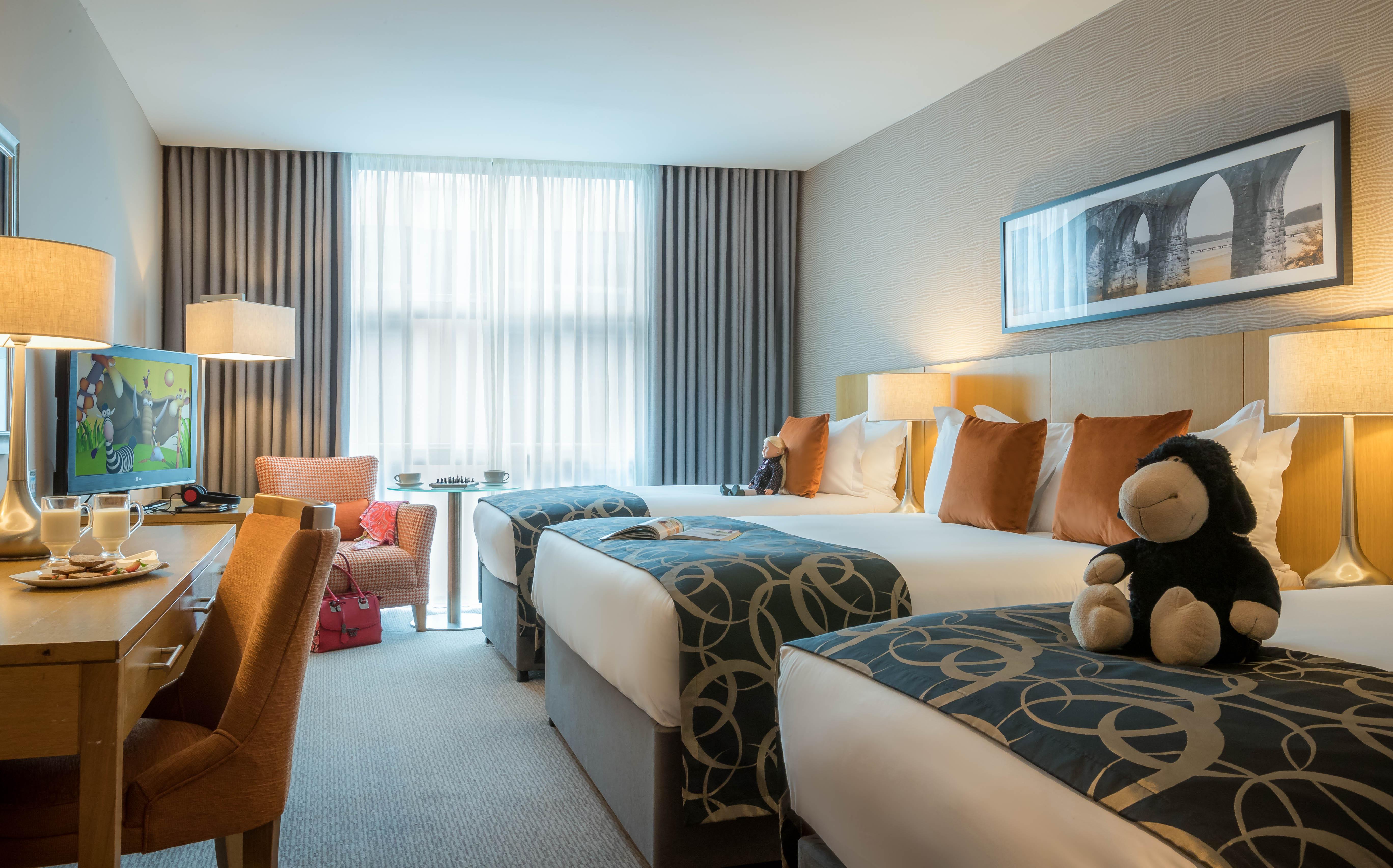 Clayton Hotel Dublin Airport Coolock Ngoại thất bức ảnh A room at the Dublin International Hotel